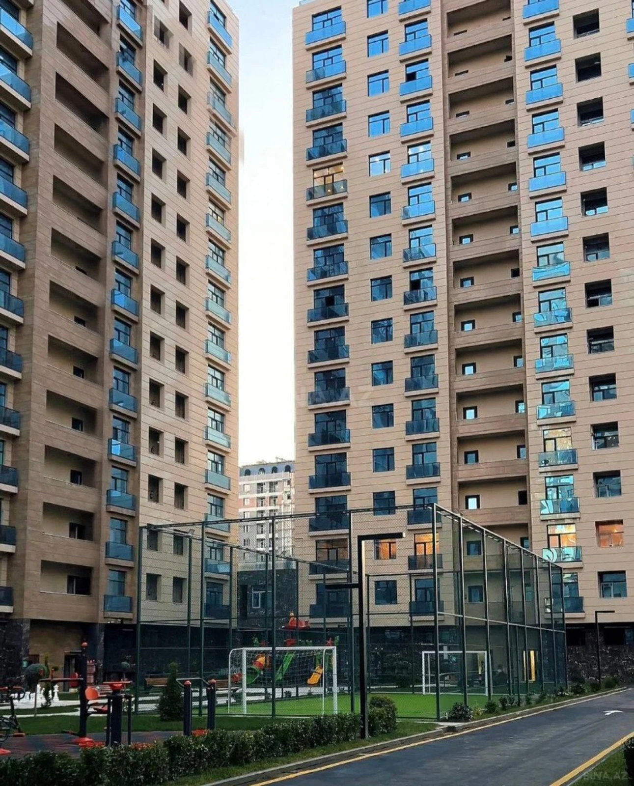 Satılır 3 otaqlı mənzil 120 m²