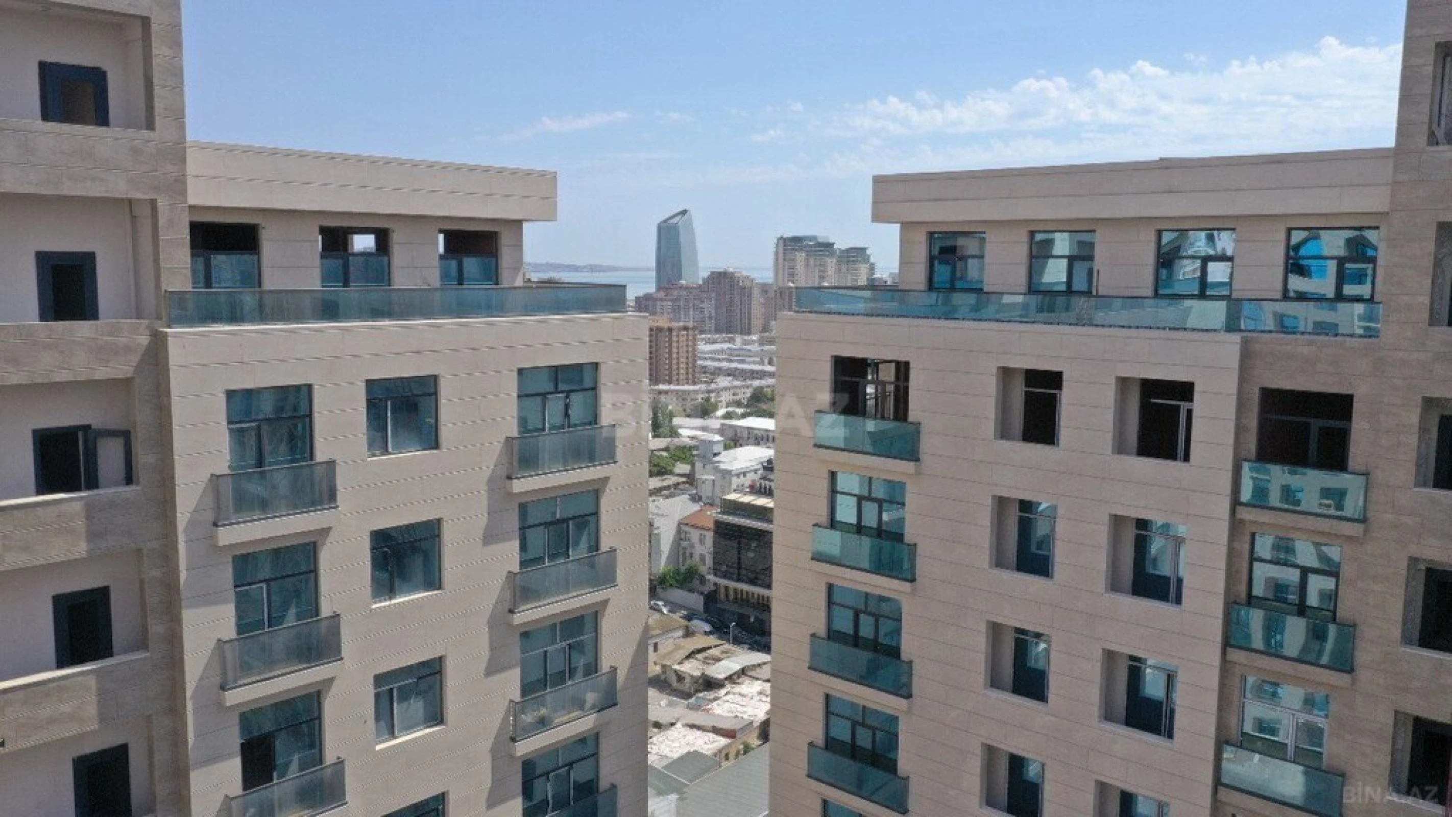 Satılır 3 otaqlı mənzil 120 m²