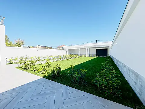 Satılır 5 otaqlı həyət evi 300 m²