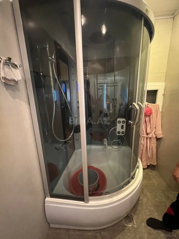 Satılır 3 otaqlı mənzil 140 m²