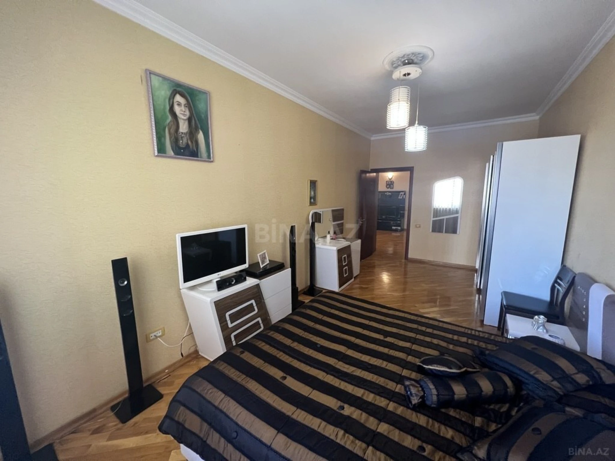 Satılır 3 otaqlı mənzil 140 m²