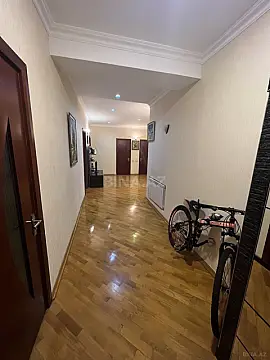 Satılır 3 otaqlı mənzil 140 m²