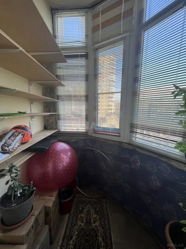 Satılır 3 otaqlı mənzil 140 m²