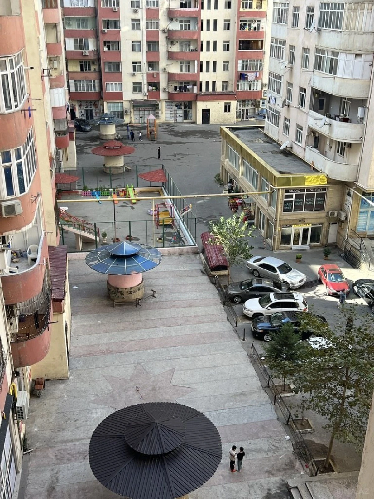 Satılır 3 otaqlı mənzil 140 m²