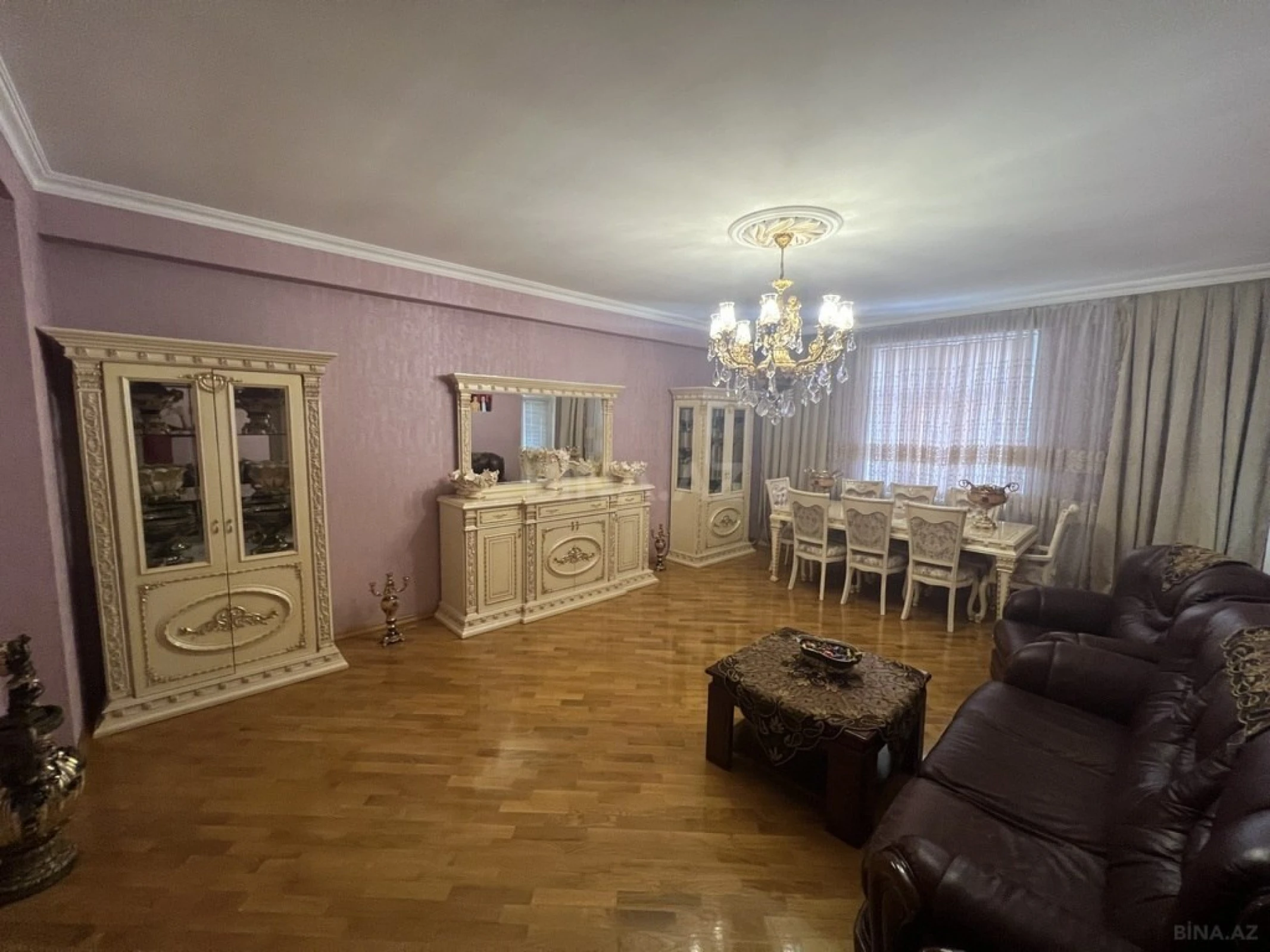 Satılır 3 otaqlı mənzil 140 m²