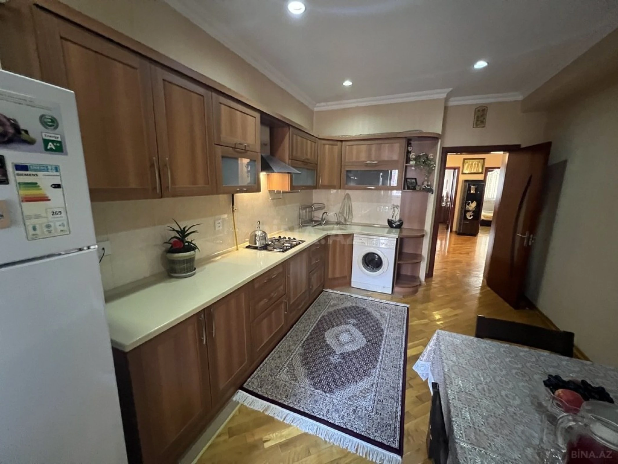 Satılır 3 otaqlı mənzil 140 m²