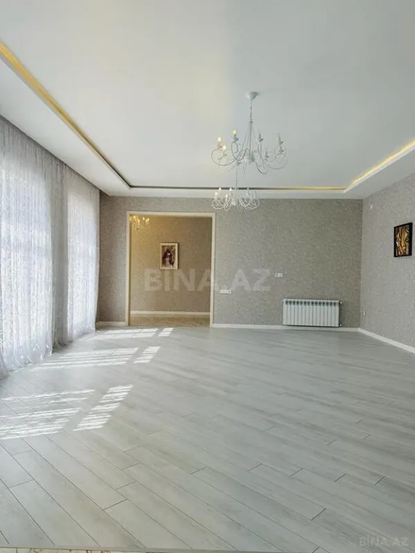 Satılır 4 otaqlı həyət evi 180 m²