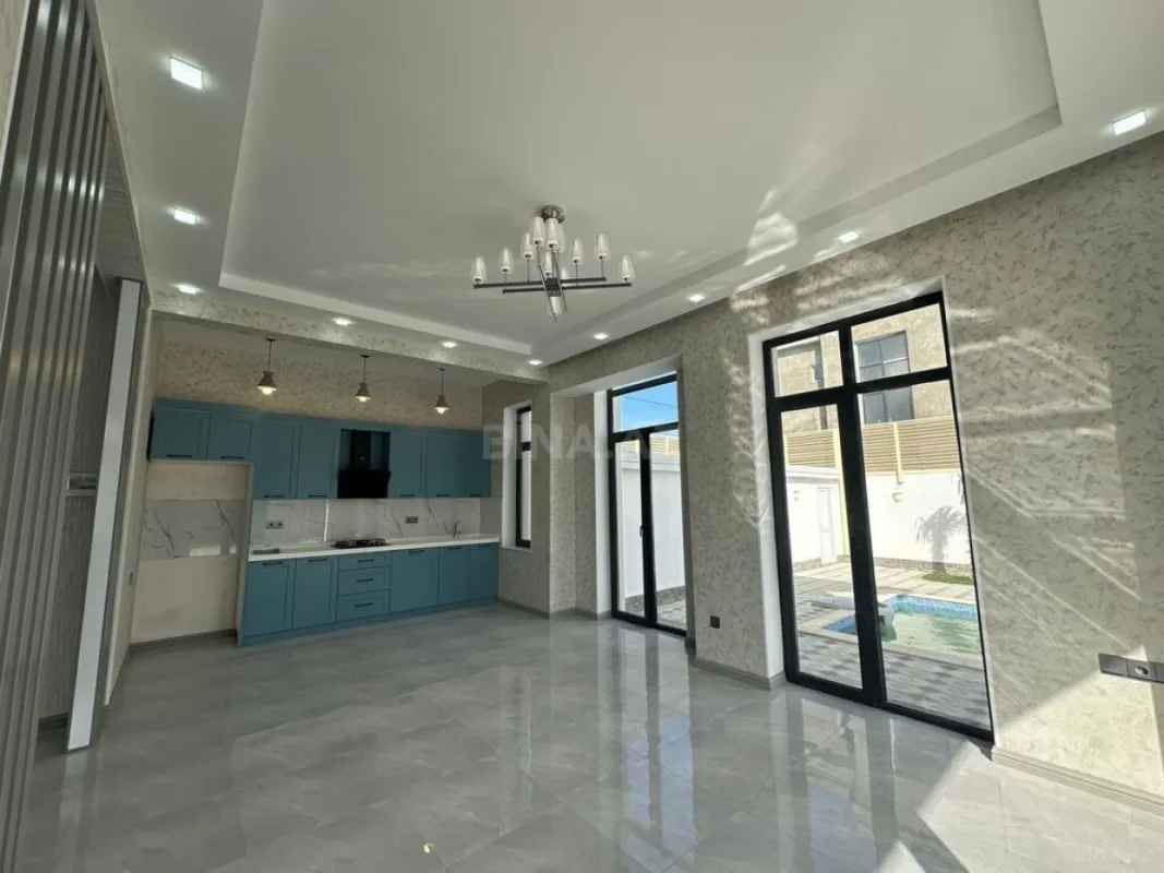 Satılır 6 otaqlı həyət evi 250 m²