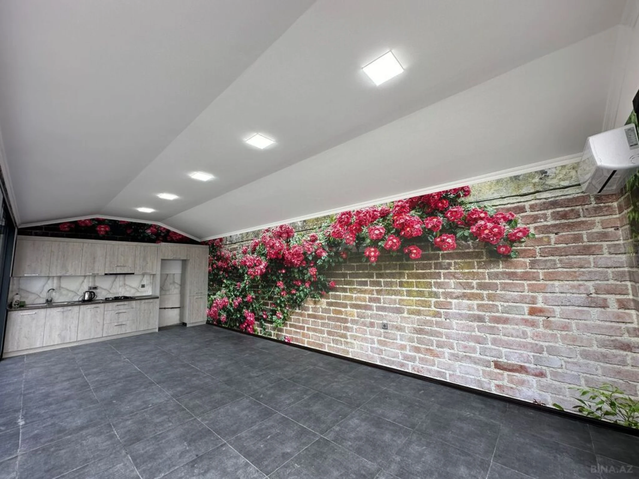 Satılır 6 otaqlı həyət evi 250 m²