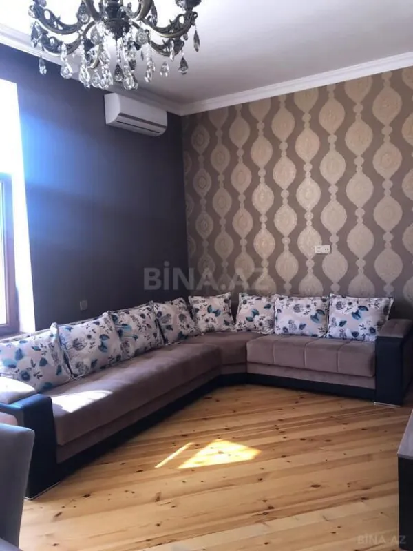 Kirayə verilir 6 otaqlı həyət evi 300 m²
