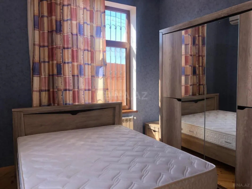 Kirayə verilir 6 otaqlı həyət evi 300 m²