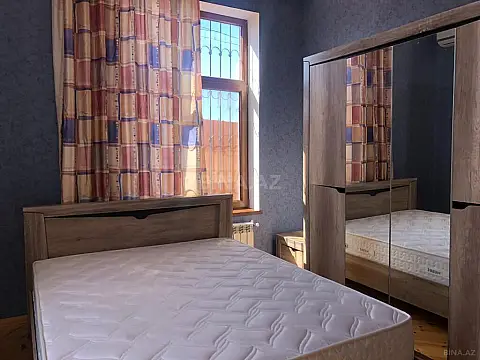 Kirayə verilir 6 otaqlı həyət evi 300 m²