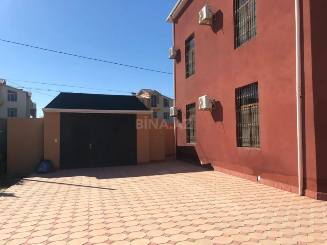 Kirayə verilir 6 otaqlı həyət evi 300 m²