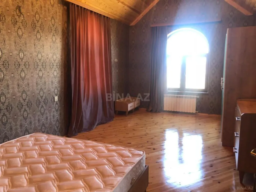 Kirayə verilir 6 otaqlı həyət evi 300 m²