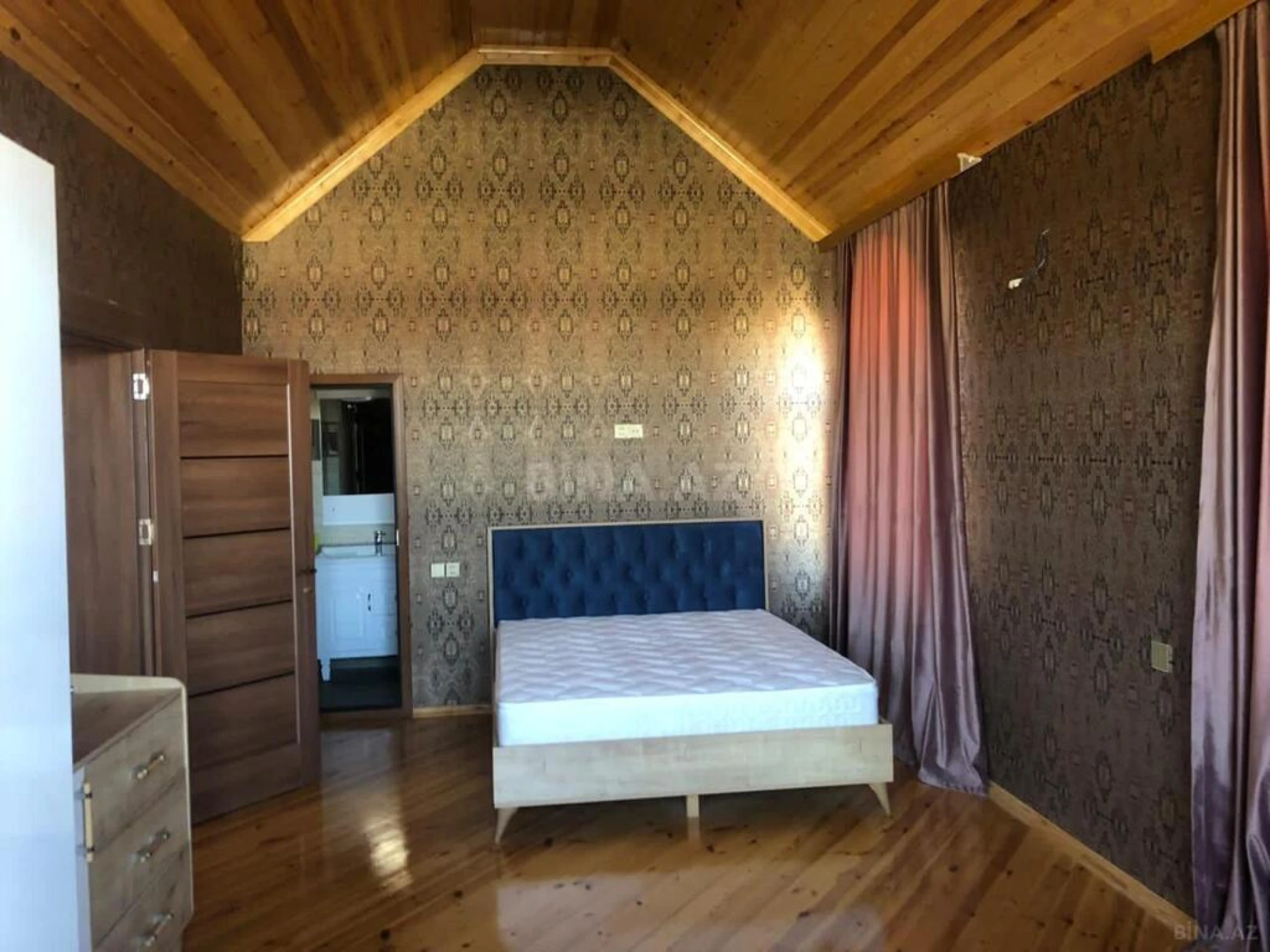 Kirayə verilir 6 otaqlı həyət evi 300 m²