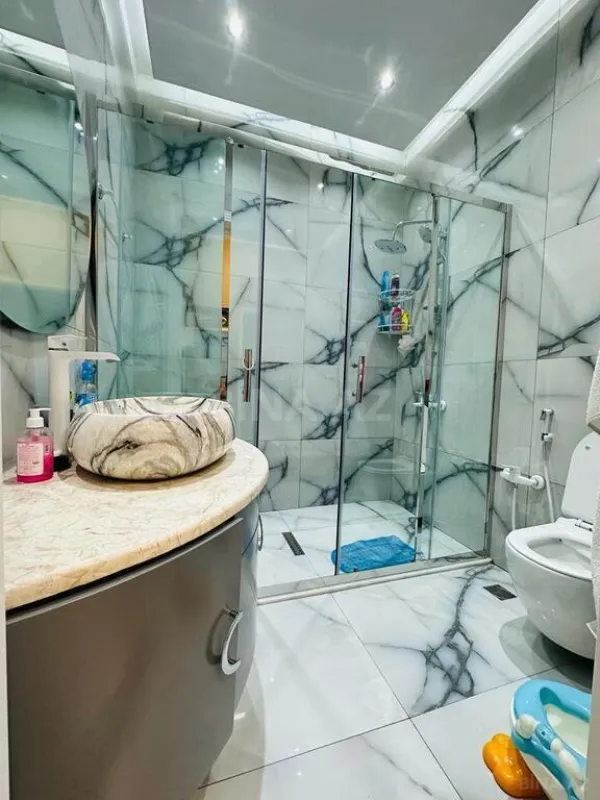 Satılır 5 otaqlı həyət evi 210 m²