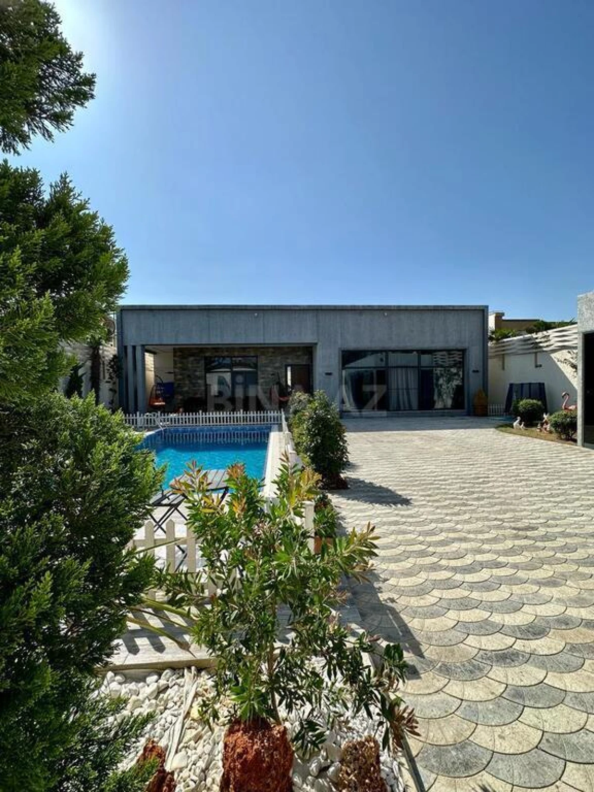 Satılır 5 otaqlı həyət evi 210 m²