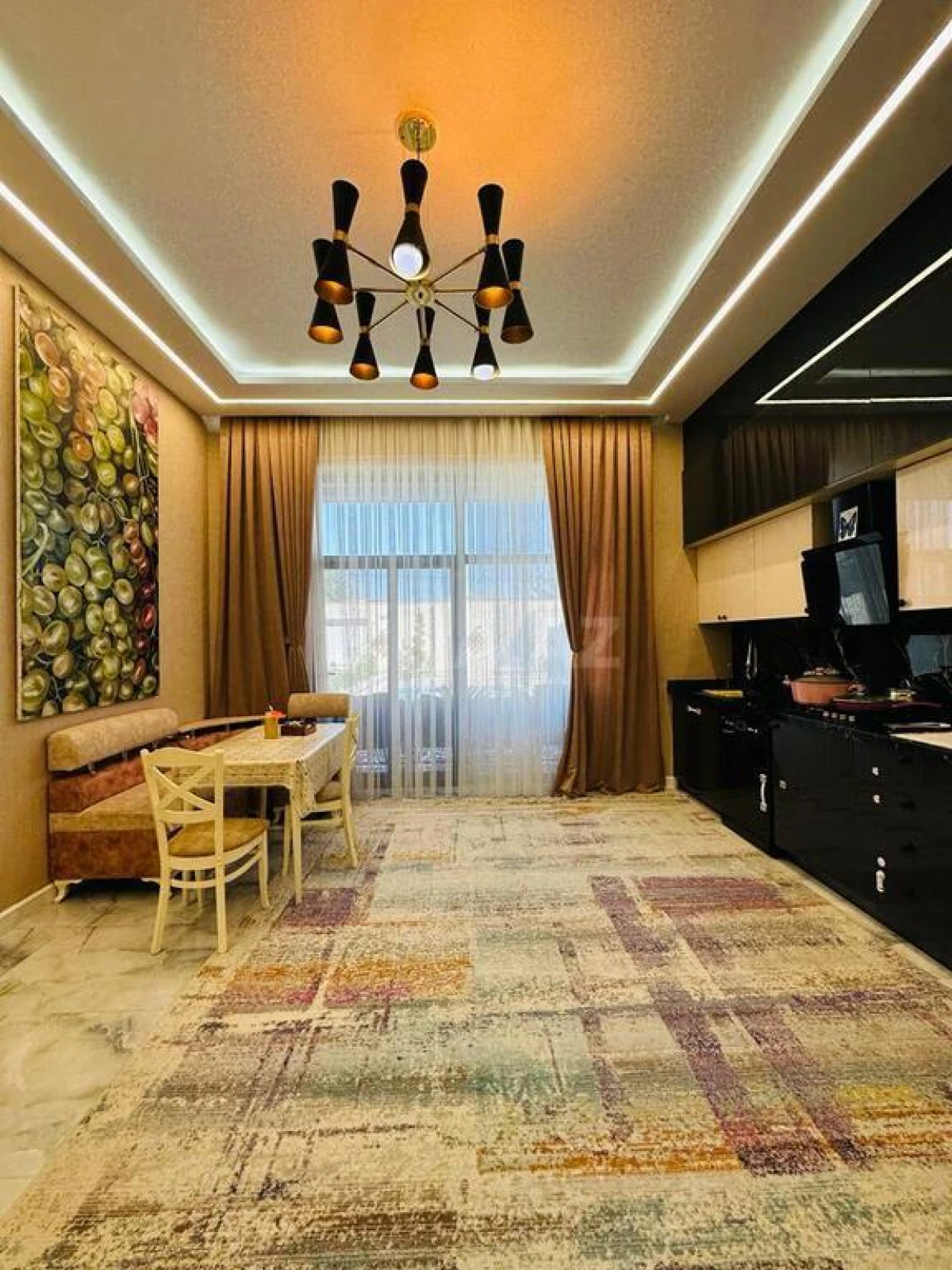 Satılır 5 otaqlı həyət evi 210 m²