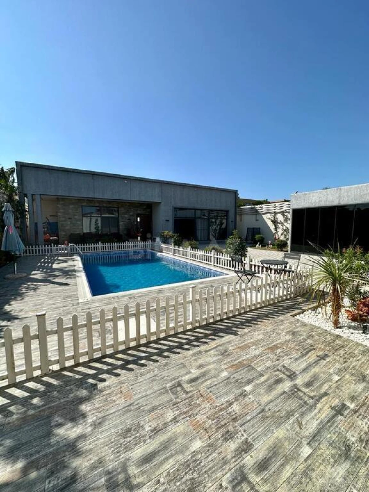 Satılır 5 otaqlı həyət evi 210 m²