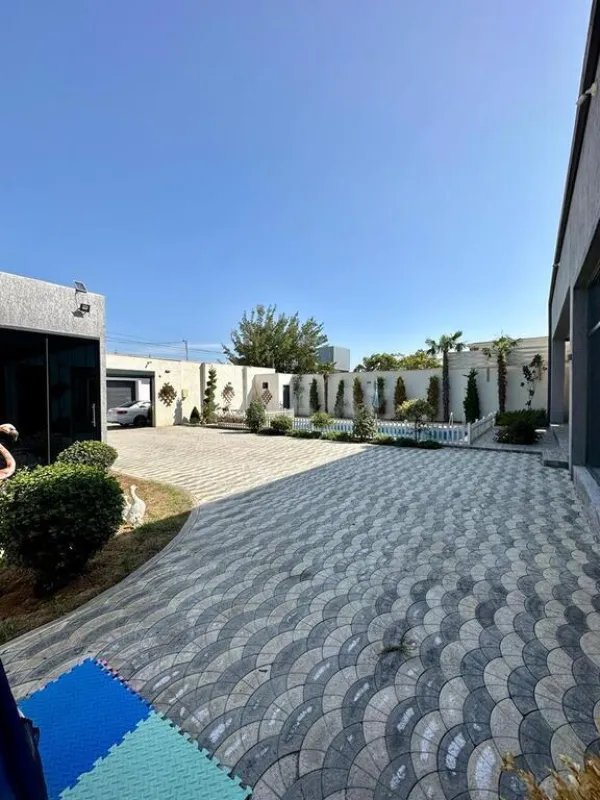 Satılır 5 otaqlı həyət evi 210 m²