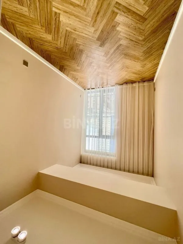 Satılır 3 otaqlı mənzil 110 m²