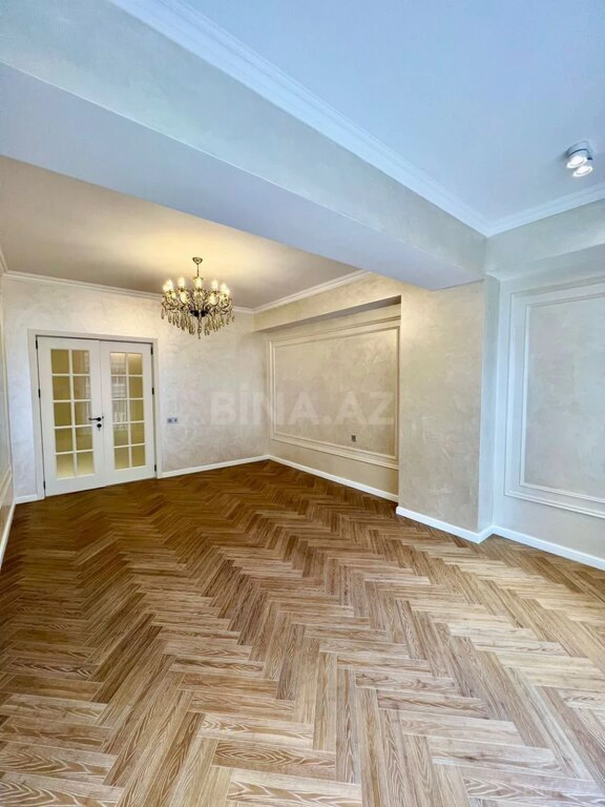 Satılır 3 otaqlı mənzil 110 m²