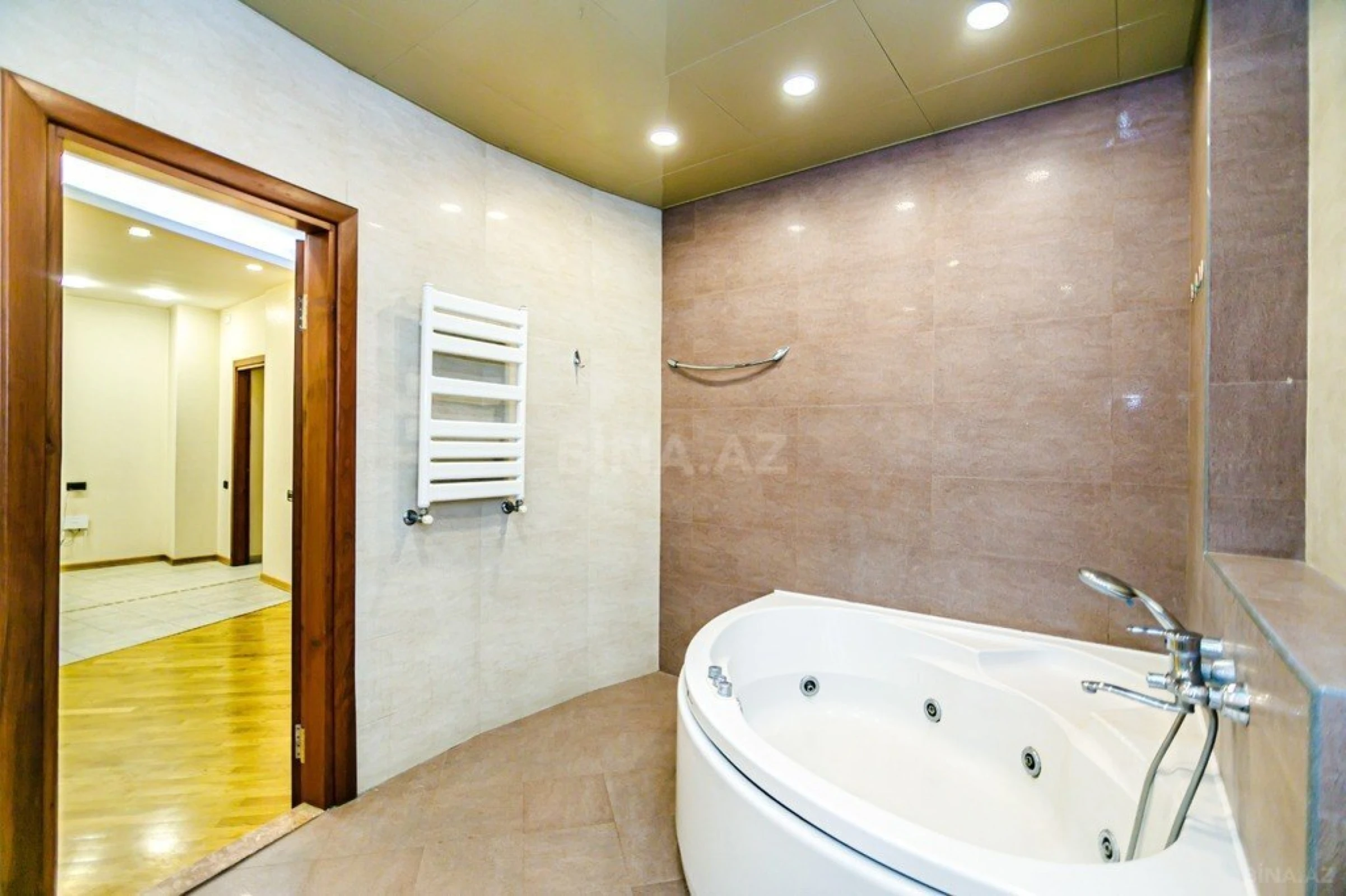 Kirayə verilir 3 otaqlı mənzil 170 m²