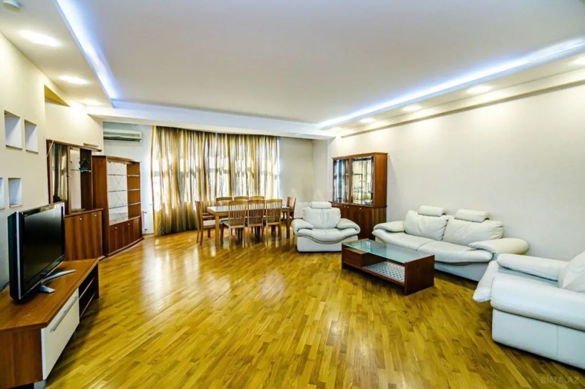 Kirayə verilir 3 otaqlı mənzil 170 m²