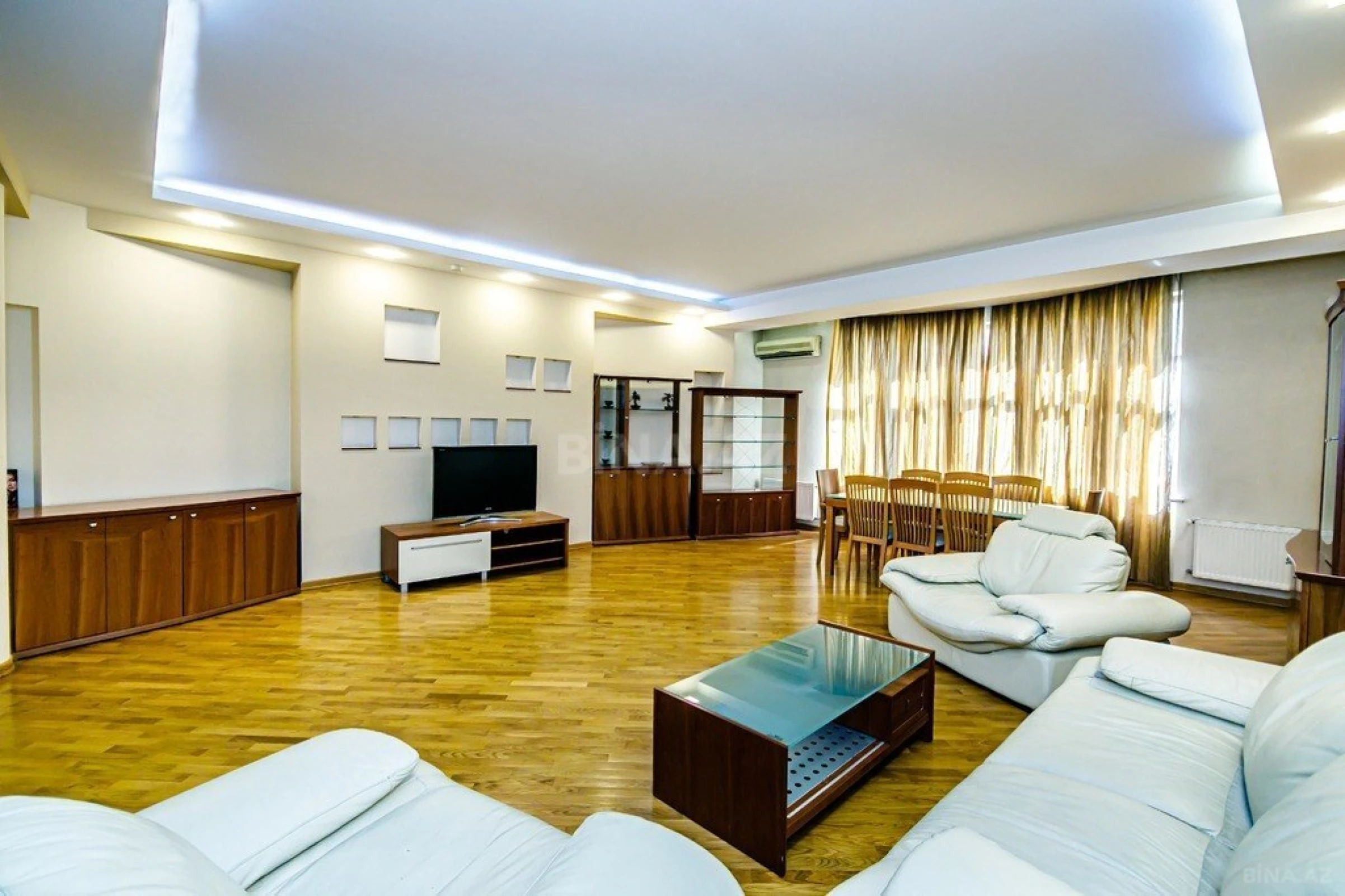 Kirayə verilir 3 otaqlı mənzil 170 m²