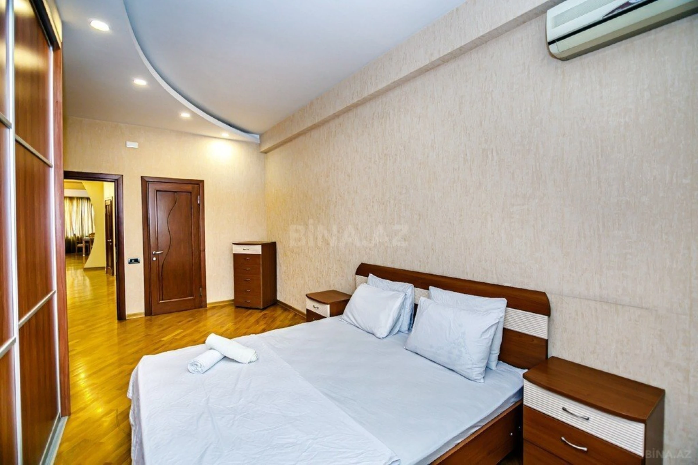 Kirayə verilir 3 otaqlı mənzil 170 m²