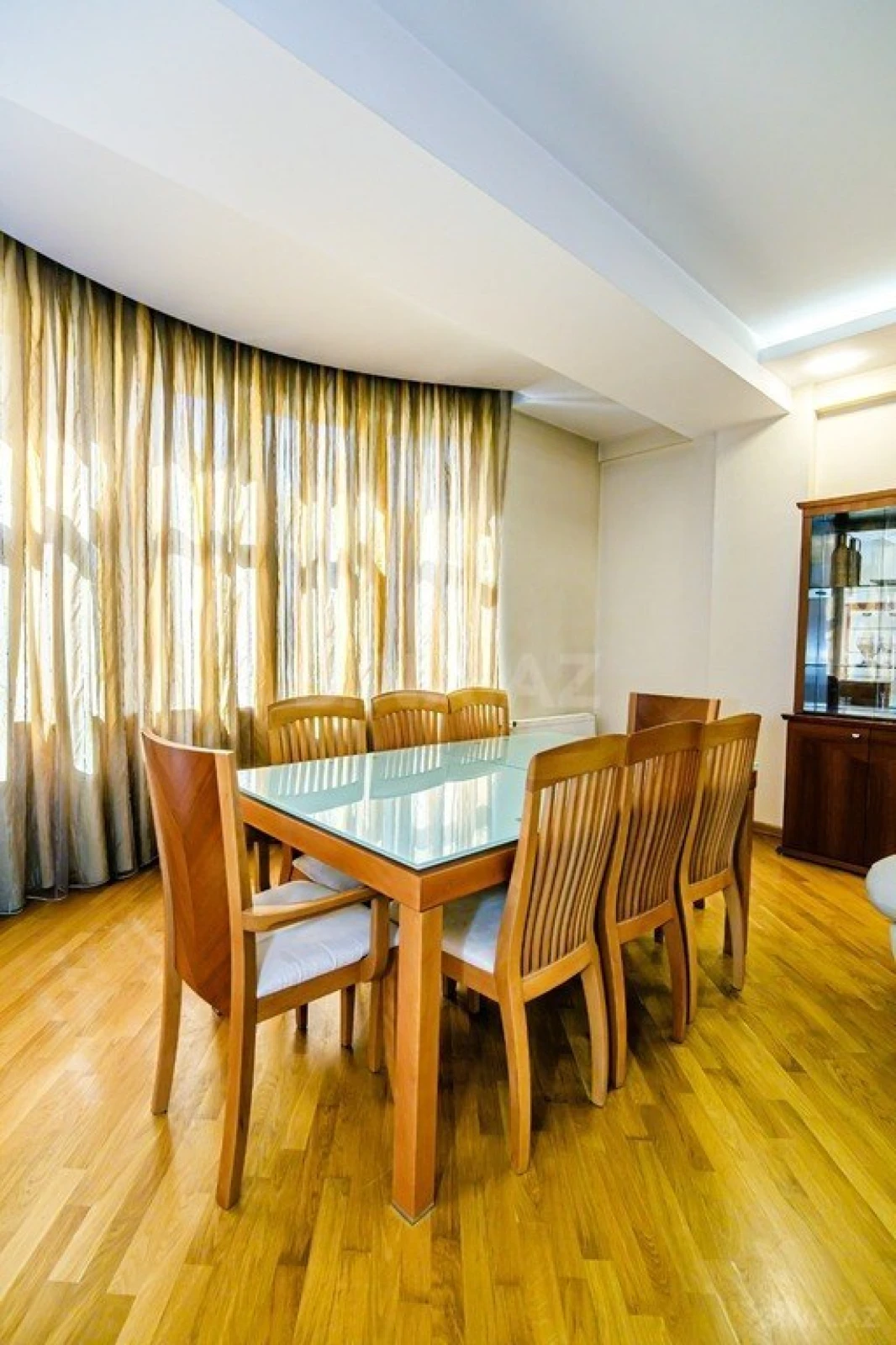 Kirayə verilir 3 otaqlı mənzil 170 m²