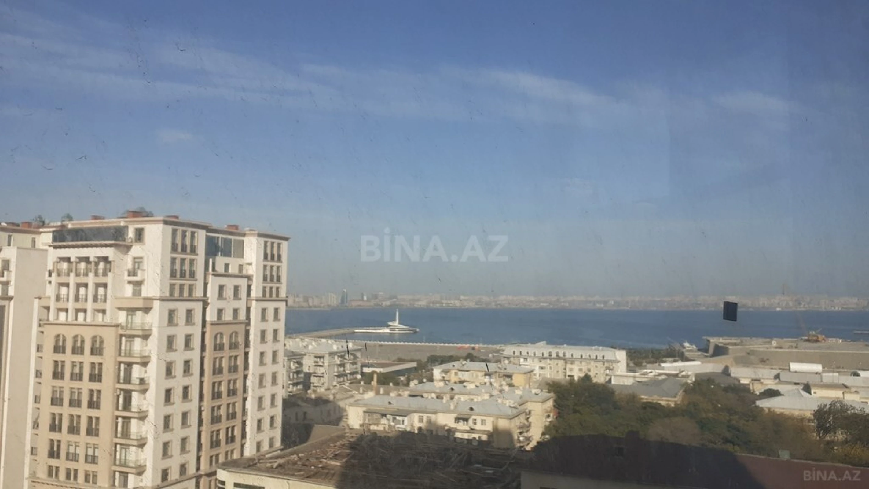 Satılır 3 otaqlı mənzil 153 m²