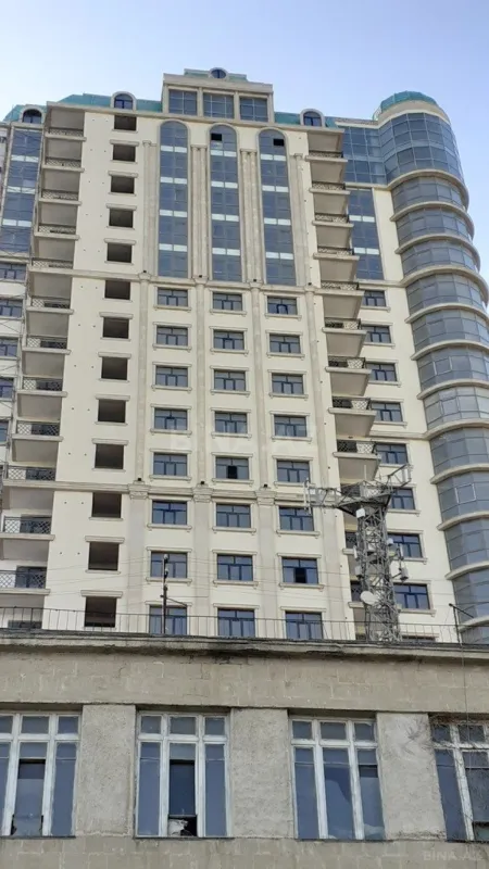 Satılır 3 otaqlı mənzil 153 m²