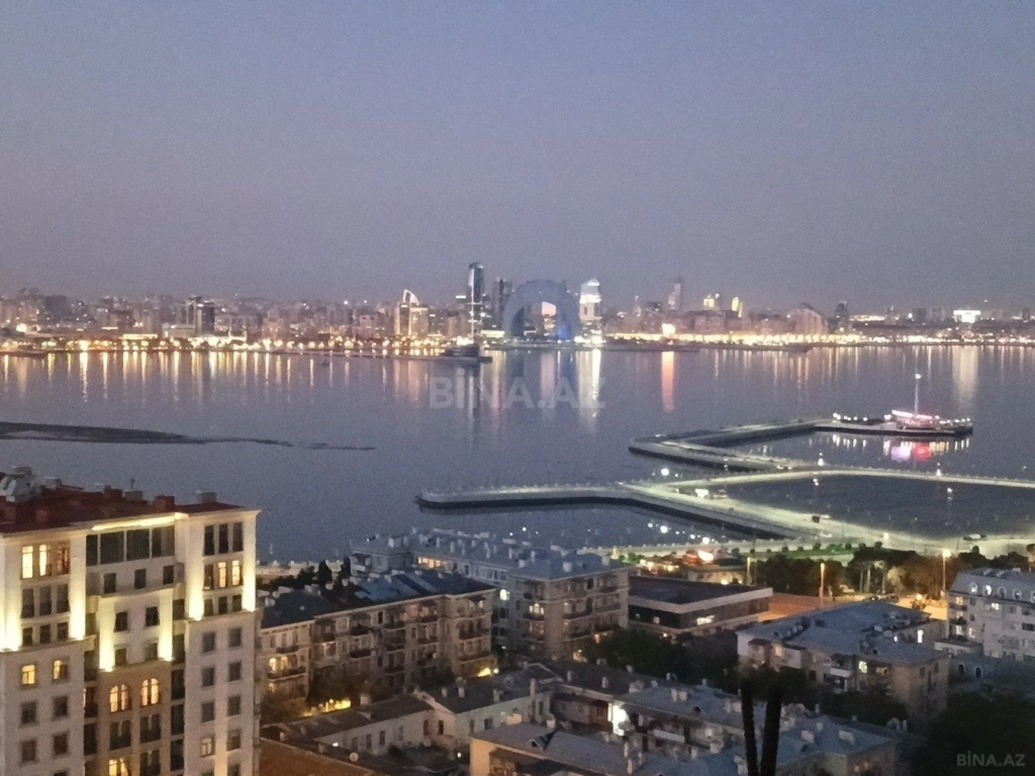 Satılır 3 otaqlı mənzil 153 m²