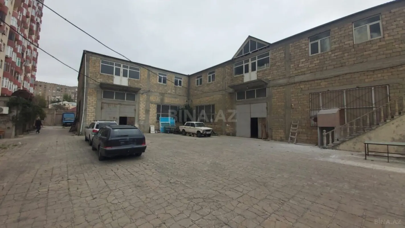 Satılır obyekt 1400 m²