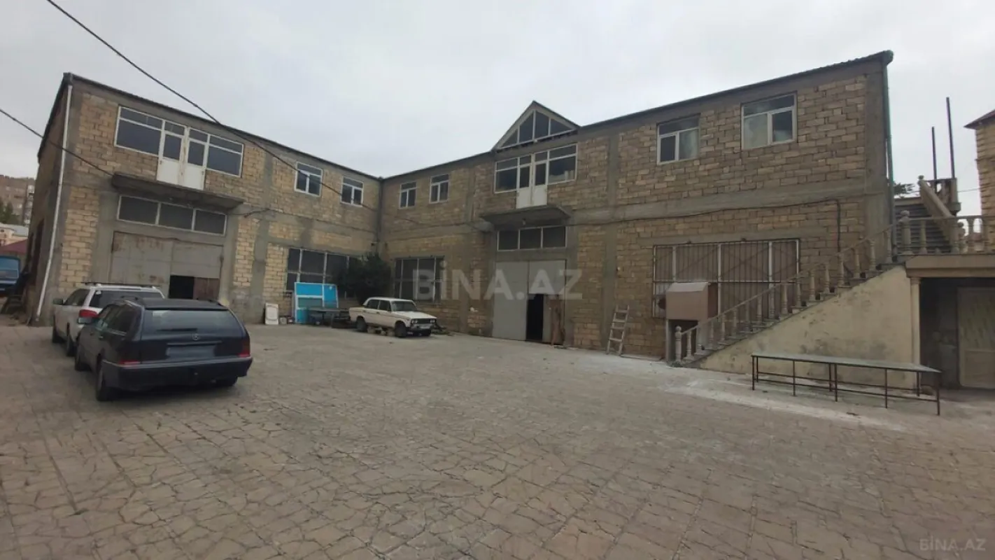 Satılır obyekt 1400 m²