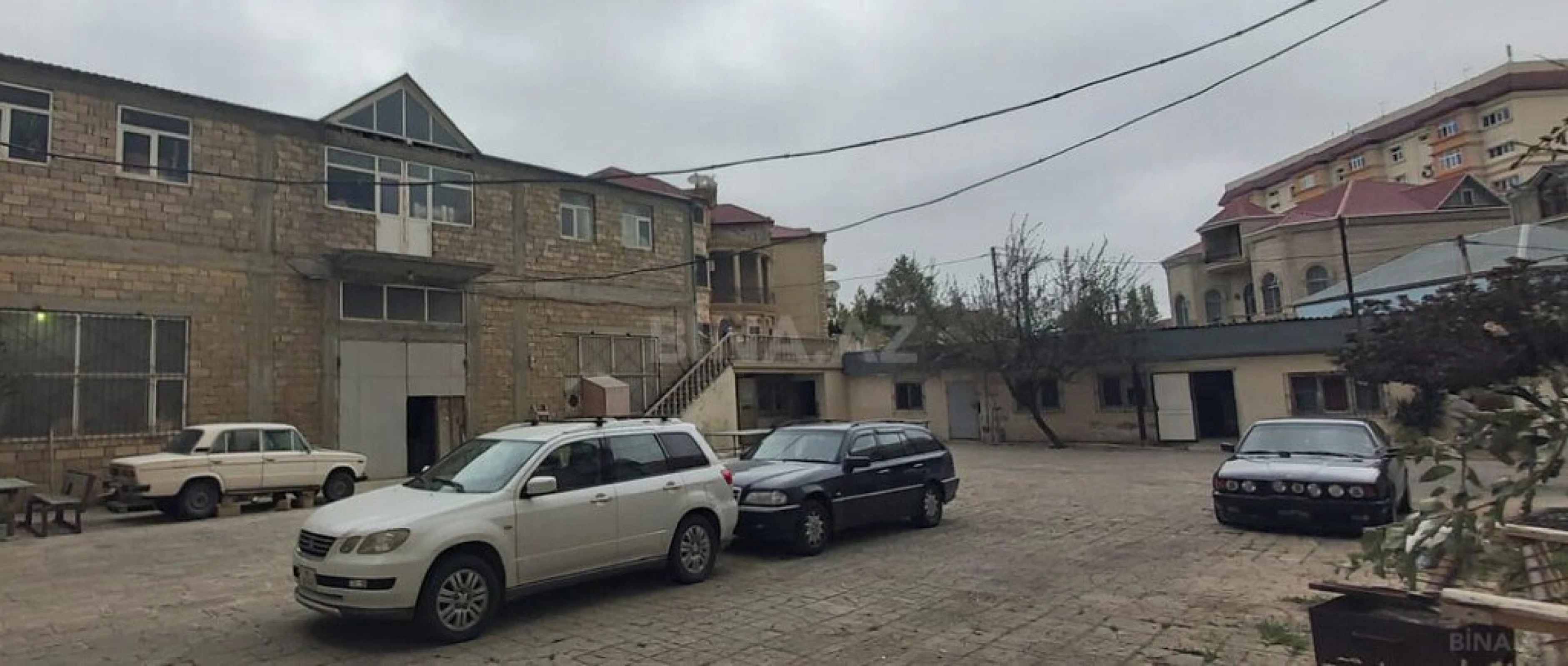 Satılır obyekt 1400 m²