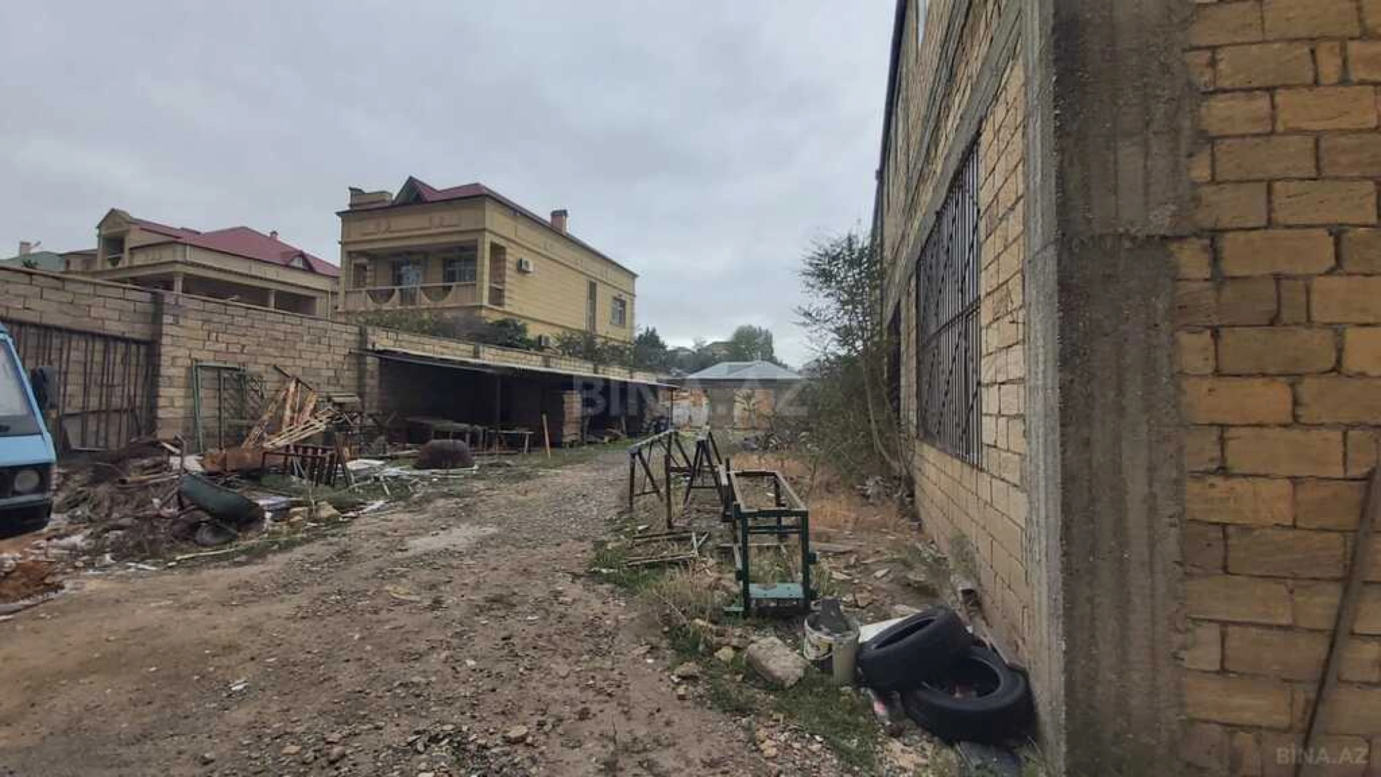 Satılır obyekt 1400 m²