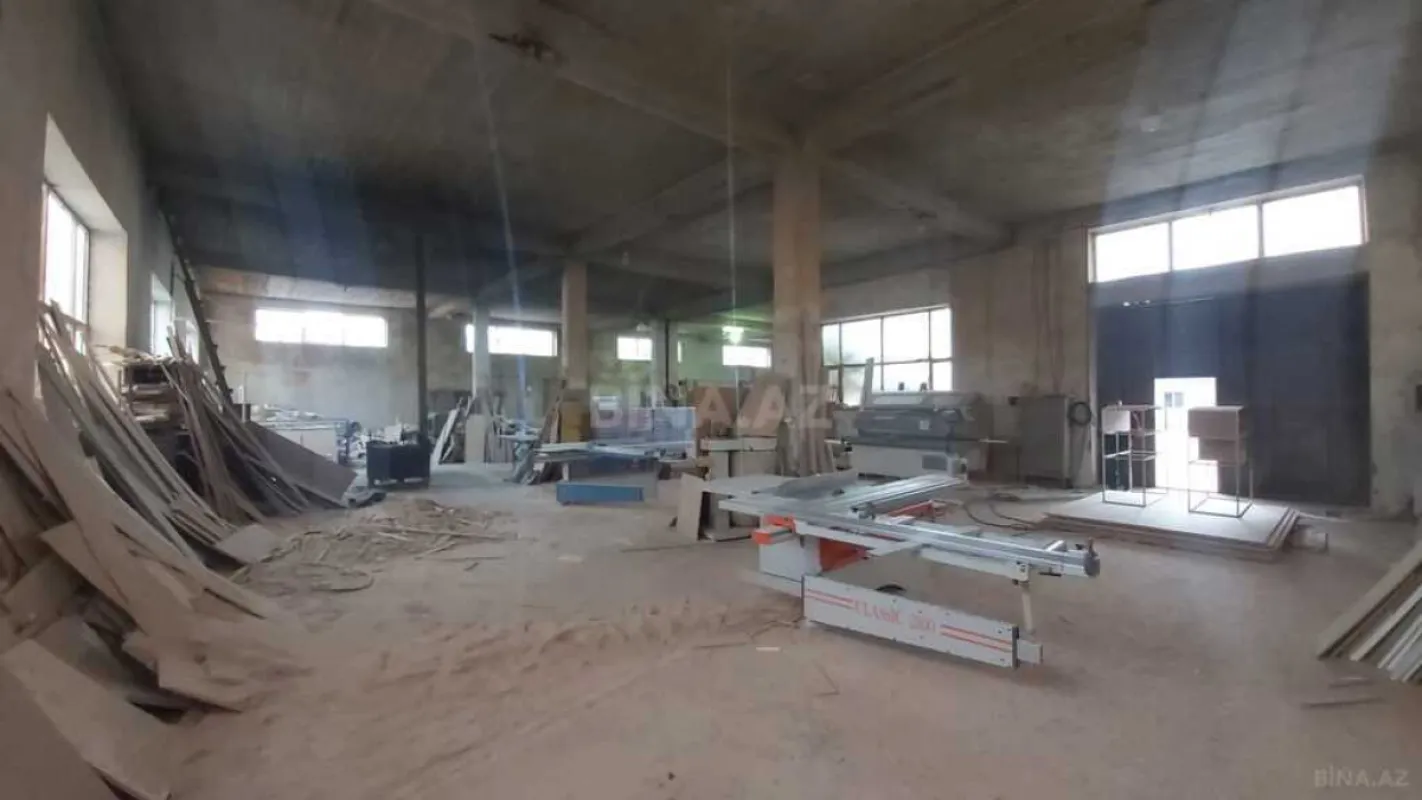 Satılır obyekt 1400 m²