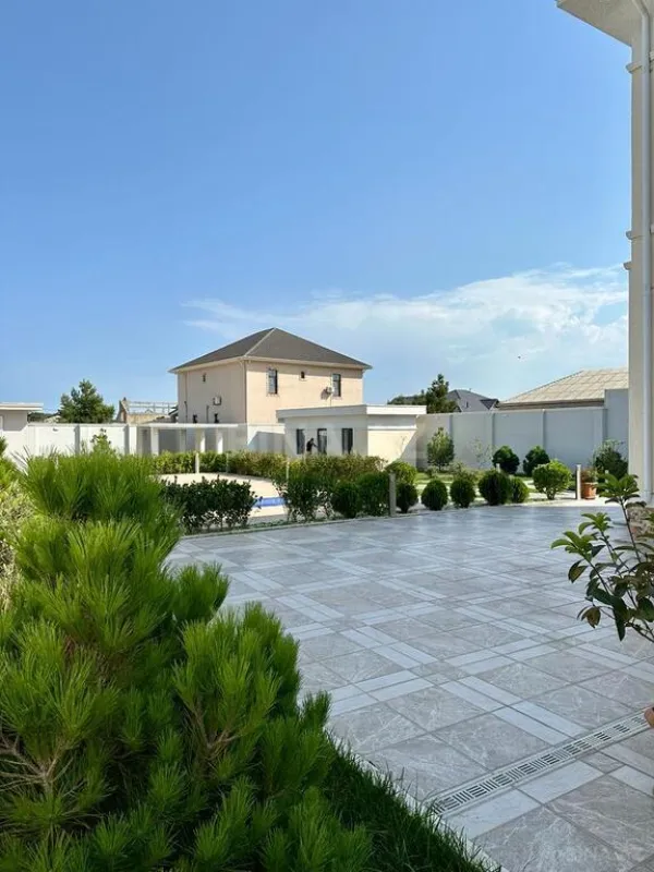 Satılır 6 otaqlı həyət evi 350 m²