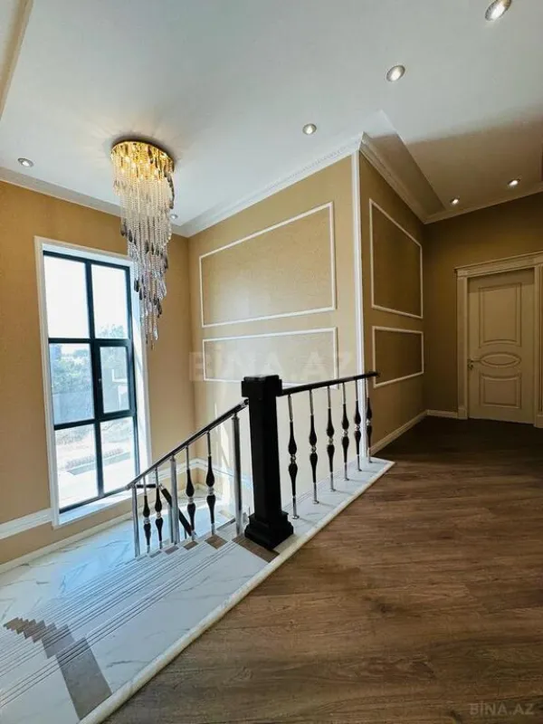 Satılır 6 otaqlı həyət evi 350 m²