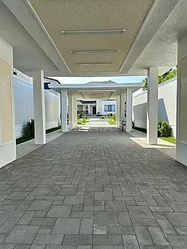 Satılır 6 otaqlı həyət evi 350 m²