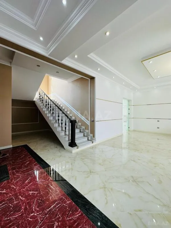 Satılır 6 otaqlı həyət evi 350 m²