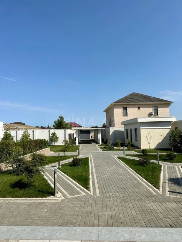 Satılır 6 otaqlı həyət evi 350 m²