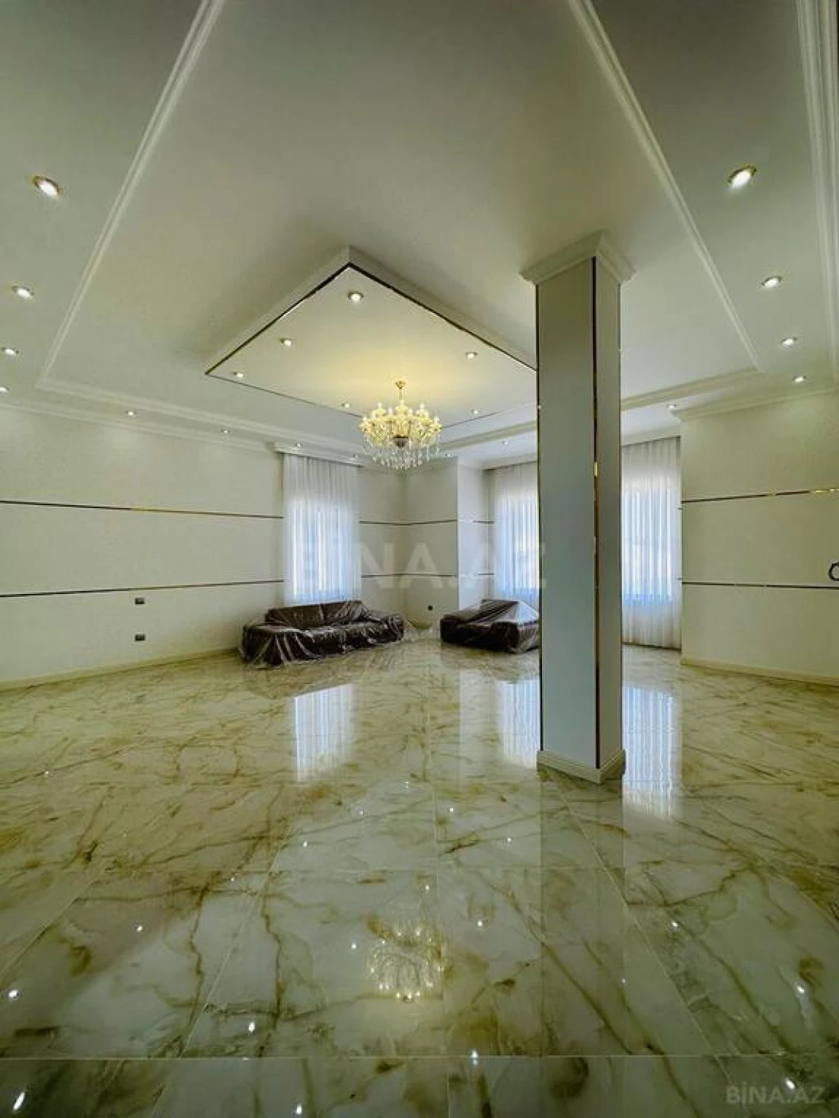 Satılır 6 otaqlı həyət evi 350 m²