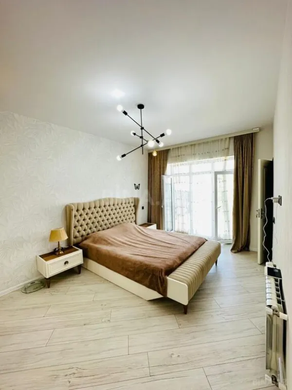 Kirayə verilir 4 otaqlı həyət evi 280 m²