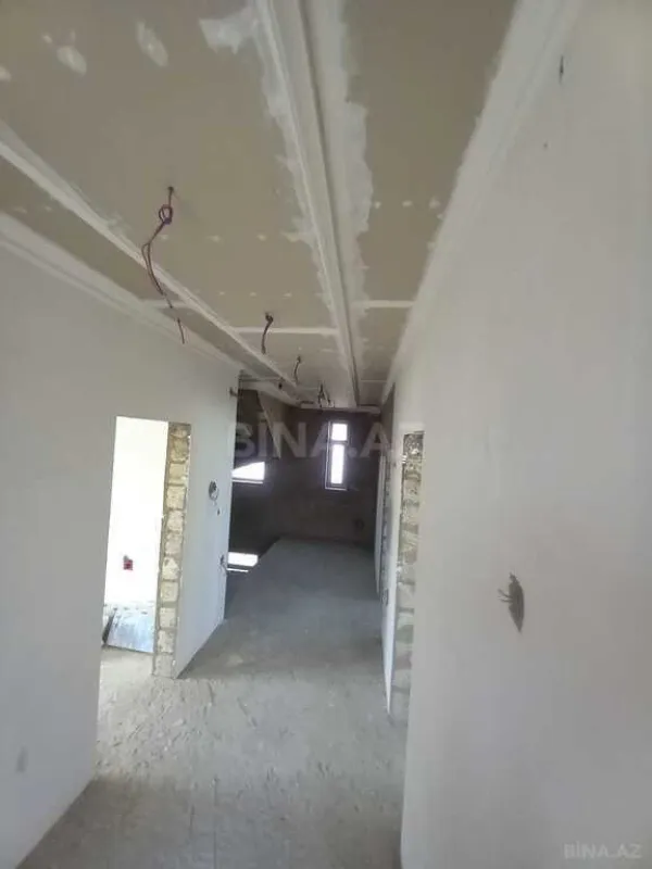 Satılır 5 otaqlı həyət evi 445 m²