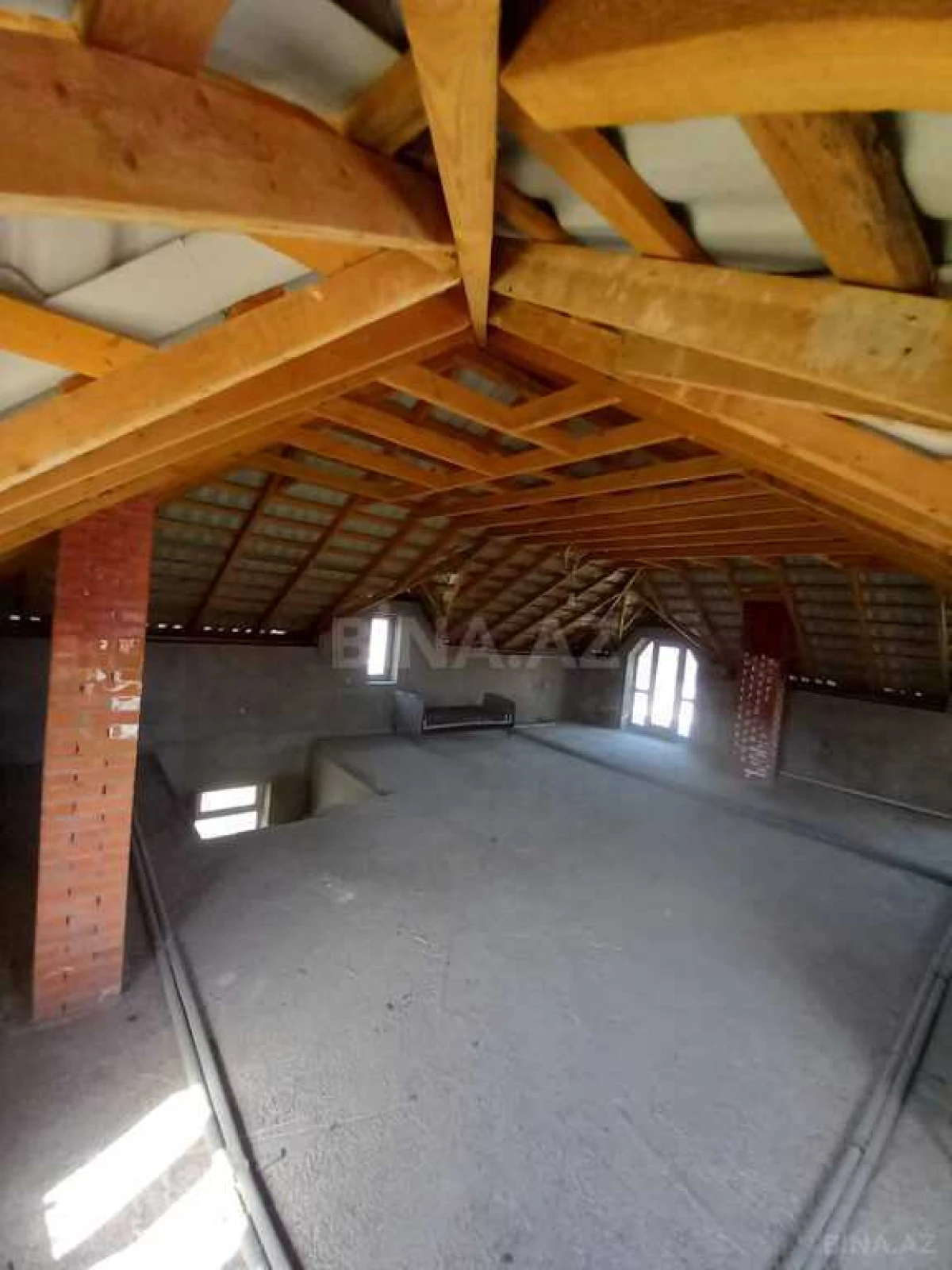 Satılır 5 otaqlı həyət evi 445 m²