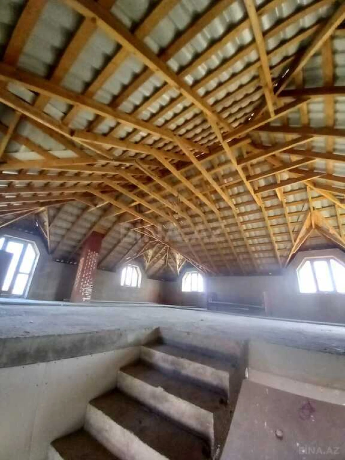 Satılır 5 otaqlı həyət evi 445 m²