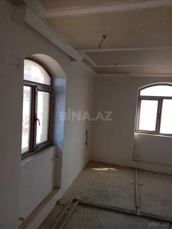 Satılır 5 otaqlı həyət evi 445 m²